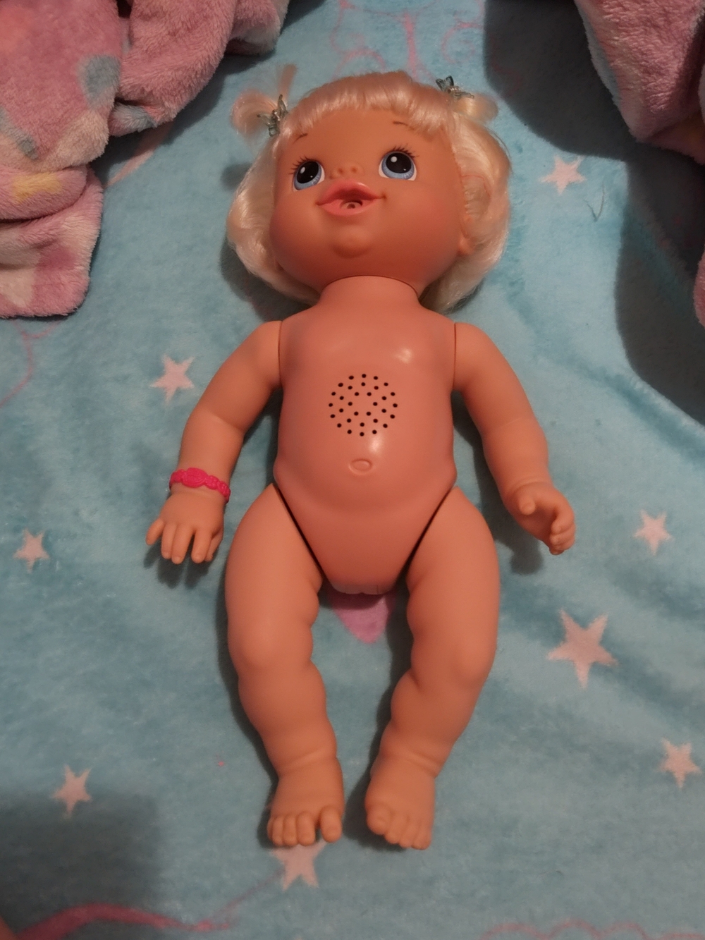 Baby Alive Wets N wiggles Doll 2010 - Picture 11 of 16